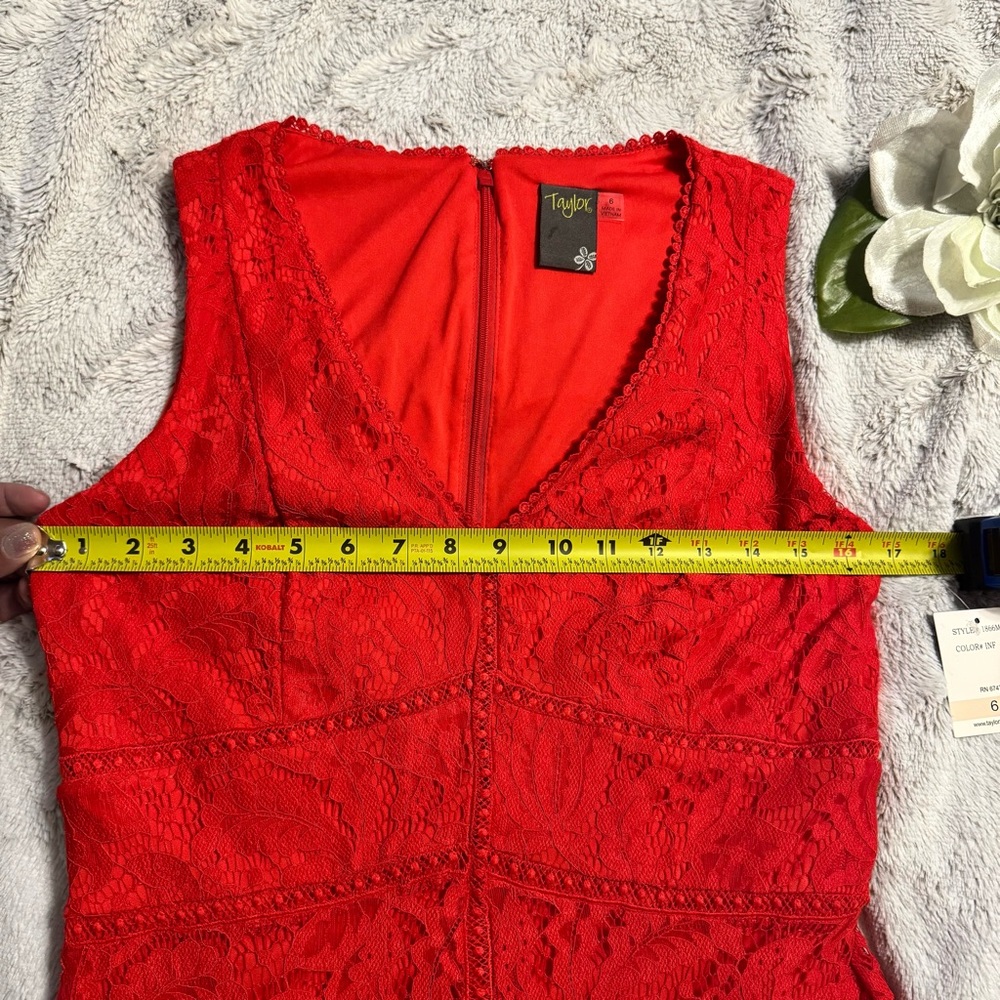HP🌸 NWT Taylor Red Lace Sleeveless Midi dress size 6 - Picture 9 of 15